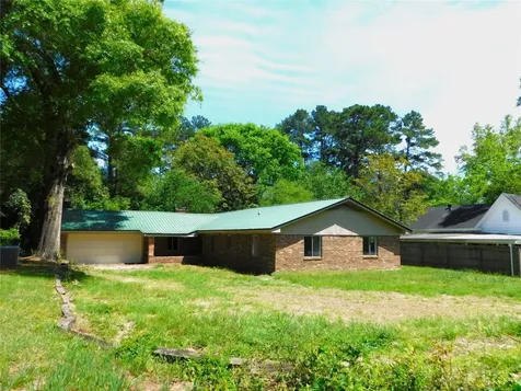 618 Temple Street Woodville TX 75979
