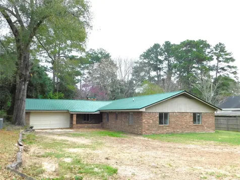 618 Temple Street Woodville TX 75979