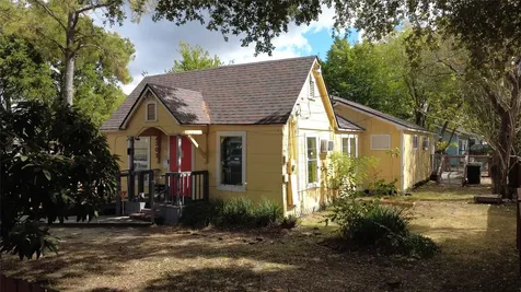 4302 Delhi Street Houston TX 77022