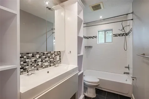 407 Juniper Court Stafford TX 77477