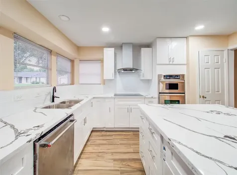13526 Sherwood Street Sugar Land TX 77498