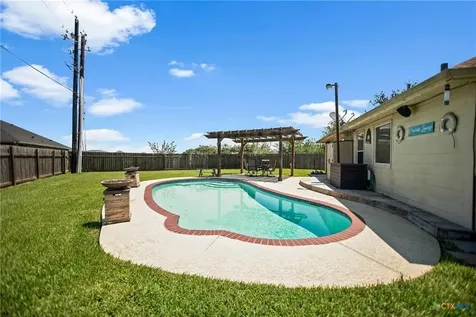 105 Belle Court Port Lavaca TX 77979