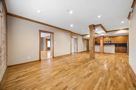 215 W Norma Street 302 Houston TX 77009