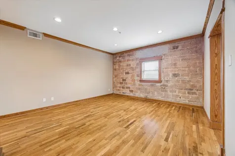 215 W Norma Street 302 Houston TX 77009