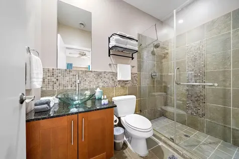 5630 Kiam Street B Houston TX 77007