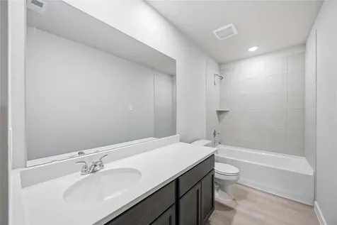 1052 Lilly Lane Bellville TX 77418