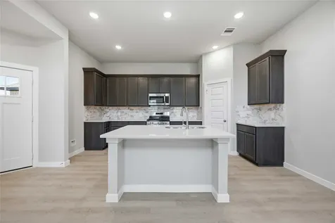 1052 Lilly Lane Bellville TX 77418