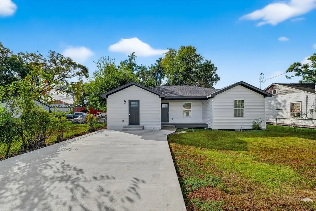 8702 Rinn Street Houston TX 77078