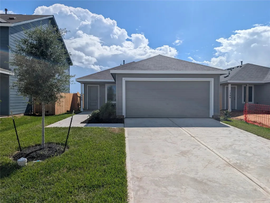 654 Maria Elena Way Cleveland TX 77327