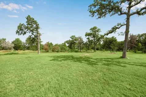 350 Floyd Lane Round Top TX 78954