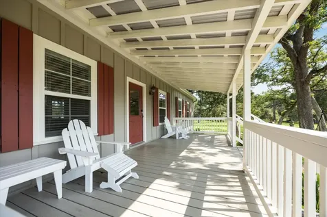 350 Floyd Lane Round Top TX 78954