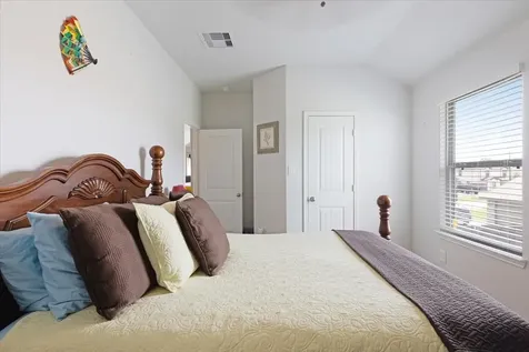 1685 County Road 5102 Cleveland TX 77327
