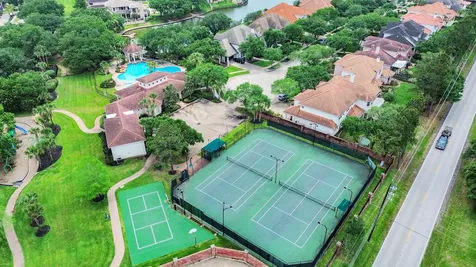 1014 Harbour Sands Drive Houston TX 77094