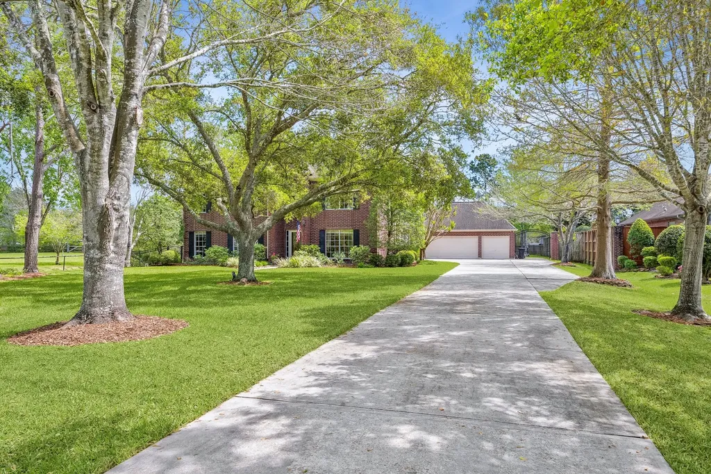 805 Murphy Lane Friendswood TX 77546