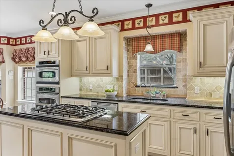 805 Murphy Lane Friendswood TX 77546