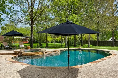 805 Murphy Lane Friendswood TX 77546