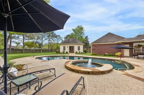 805 Murphy Lane Friendswood TX 77546