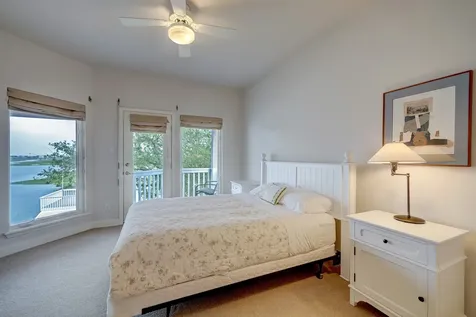 13243 Binnacle Way Galveston TX 77554