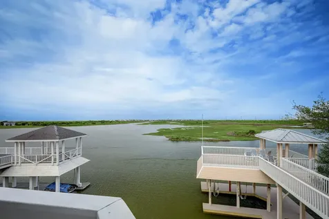 13243 Binnacle Way Galveston TX 77554