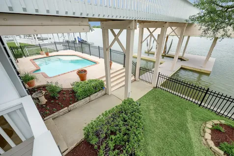 13243 Binnacle Way Galveston TX 77554