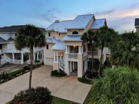 13243 Binnacle Way Galveston TX 77554