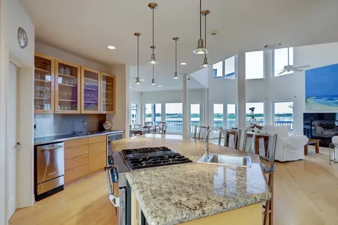 13243 Binnacle Way Galveston TX 77554