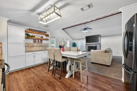 2306 Bunton Drive El Campo TX 77437