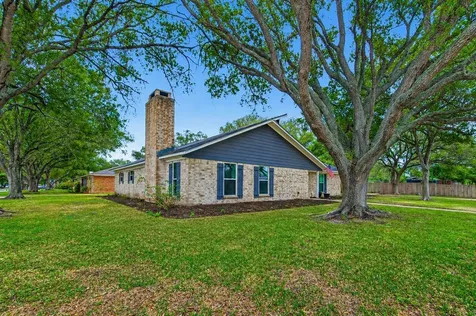 2306 Bunton Drive El Campo TX 77437