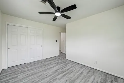 6027 Ledbetter Street Houston TX 77087