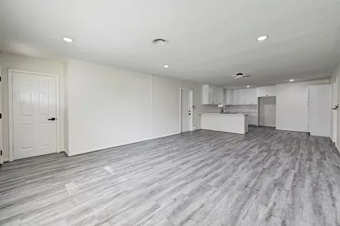 6027 Ledbetter Street Houston TX 77087