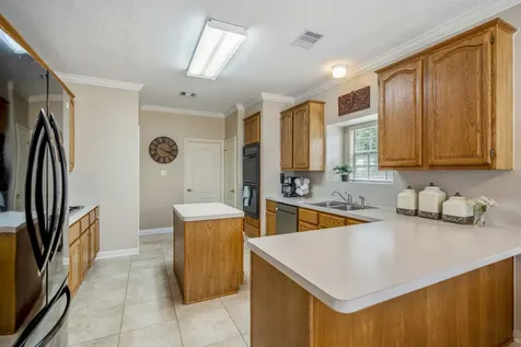 6614 Seinfeld Court Houston TX 77069