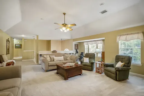 6614 Seinfeld Court Houston TX 77069