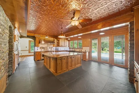 1301 W Viejo Drive Friendswood TX 77546