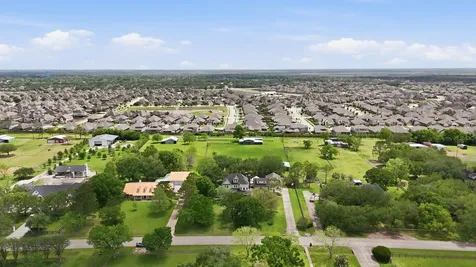 1301 W Viejo Drive Friendswood TX 77546