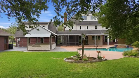 1301 W Viejo Drive Friendswood TX 77546