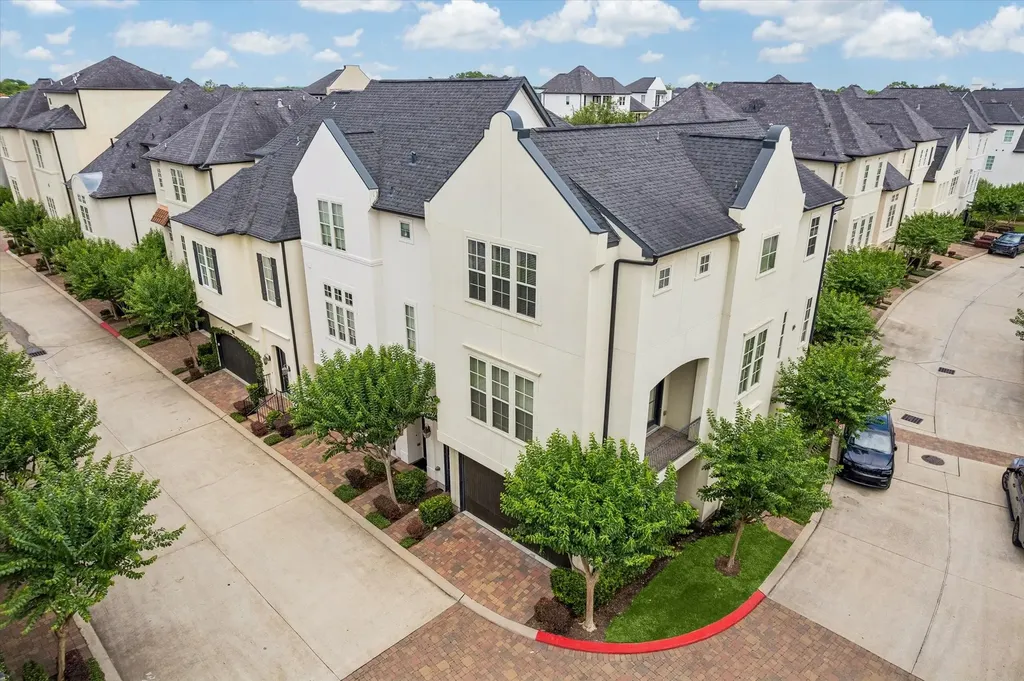 10904 Wrenwood Manor Houston TX 77043