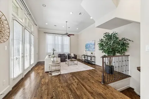 10904 Wrenwood Manor Houston TX 77043