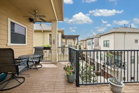2041 W 14th 1/2 Street Houston TX 77008