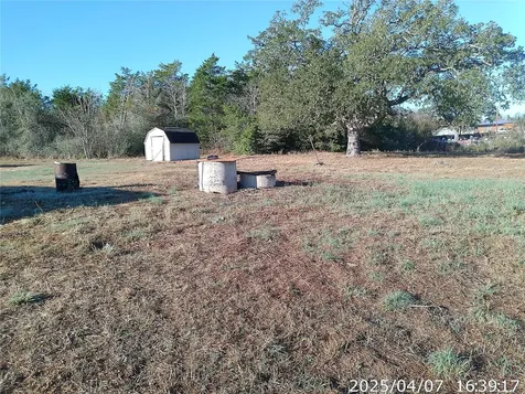 307 E 307e State 543 Street E West Point TX 78963