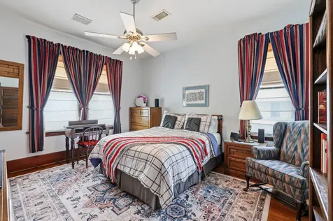 3222 Morrison Street Houston TX 77009