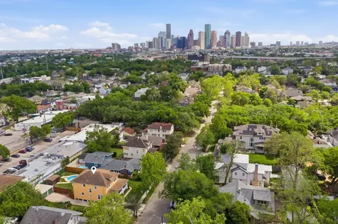 3222 Morrison Street Houston TX 77009