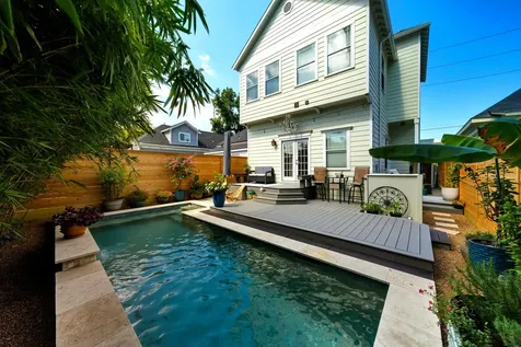 2011 Crockett Street Houston TX 77007