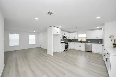 3853 Wentworth Street Houston TX 77004