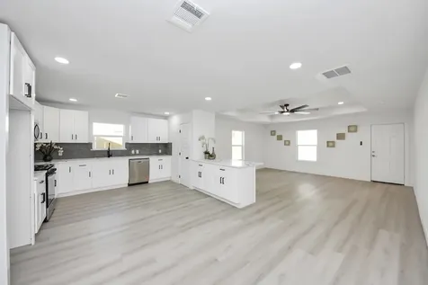 3853 Wentworth Street Houston TX 77004