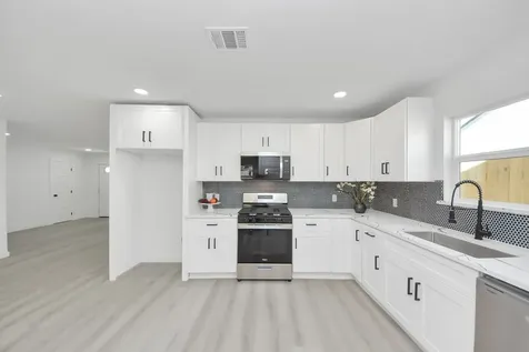 3853 Wentworth Street Houston TX 77004