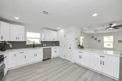 3853 Wentworth Street Houston TX 77004