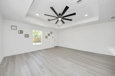 3853 Wentworth Street Houston TX 77004