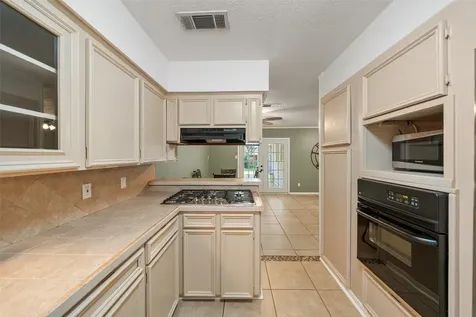 1616 Alta Vista Drive Alvin TX 77511