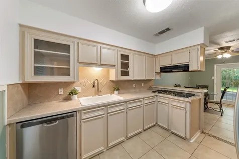 1616 Alta Vista Drive Alvin TX 77511