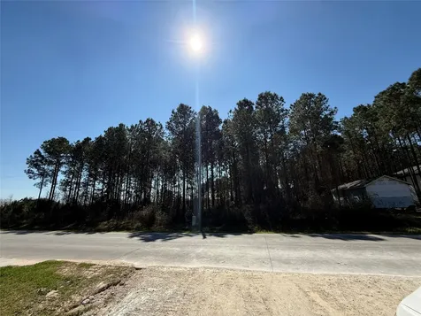 185 County Road 3570 Cleveland TX 77327